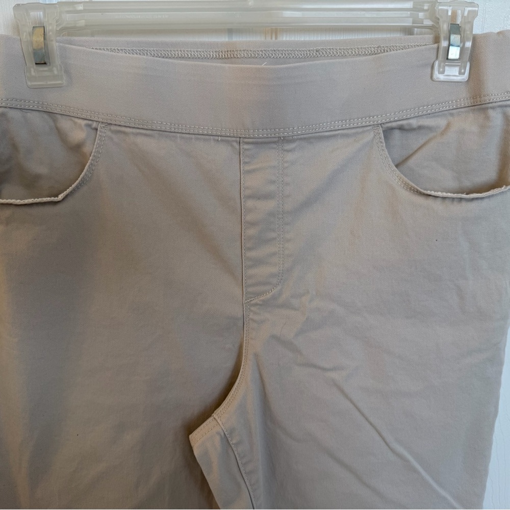Gloria Vanderbilt All-Around Slimming Effect Cream Capri Pants Sz 14